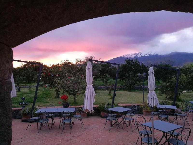 Agriturismo Galea Riposto ภายนอก รูปภาพ